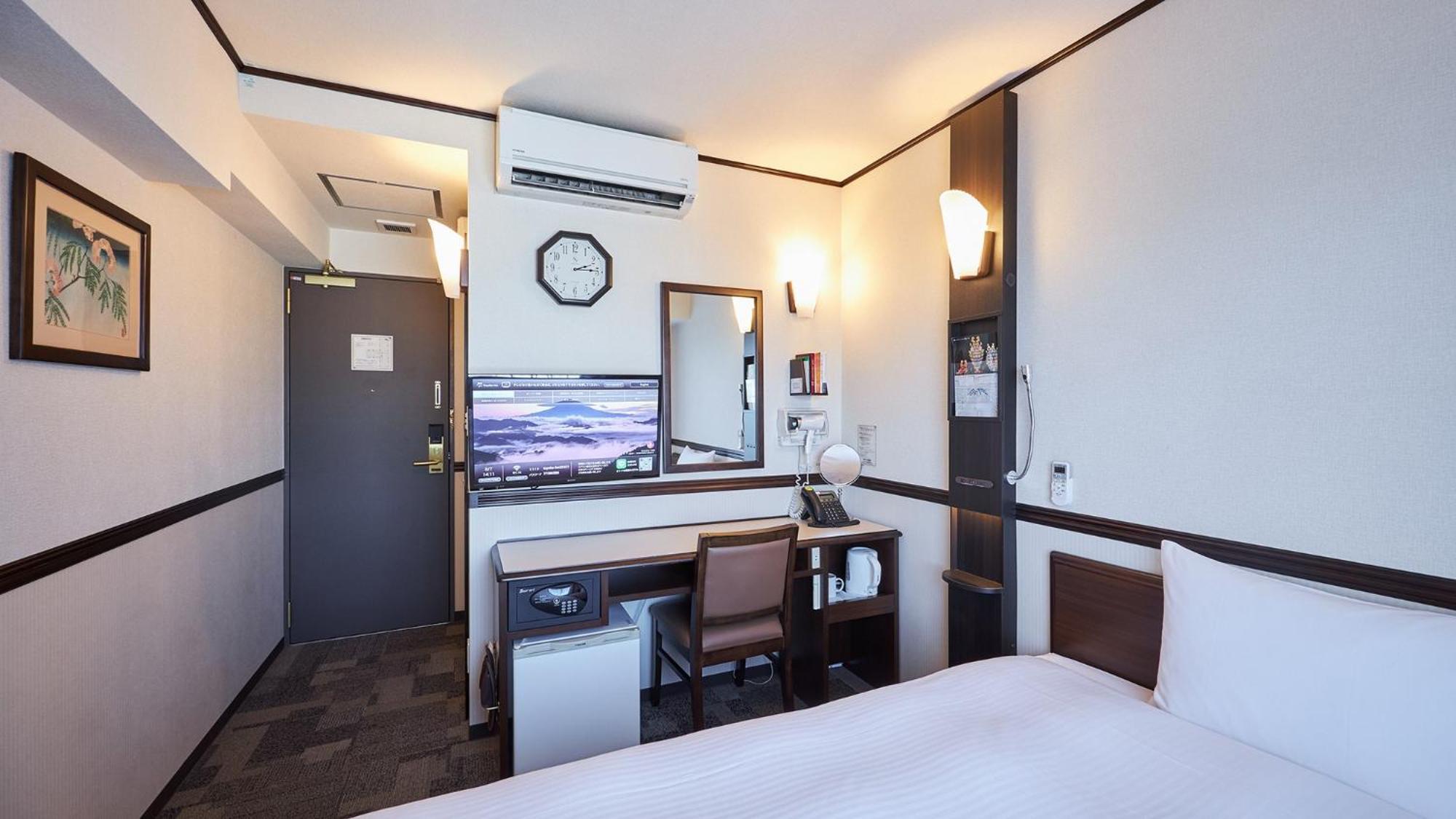 Toyoko Inn Osaka Tsuruhashi Ekimae Bagian luar foto