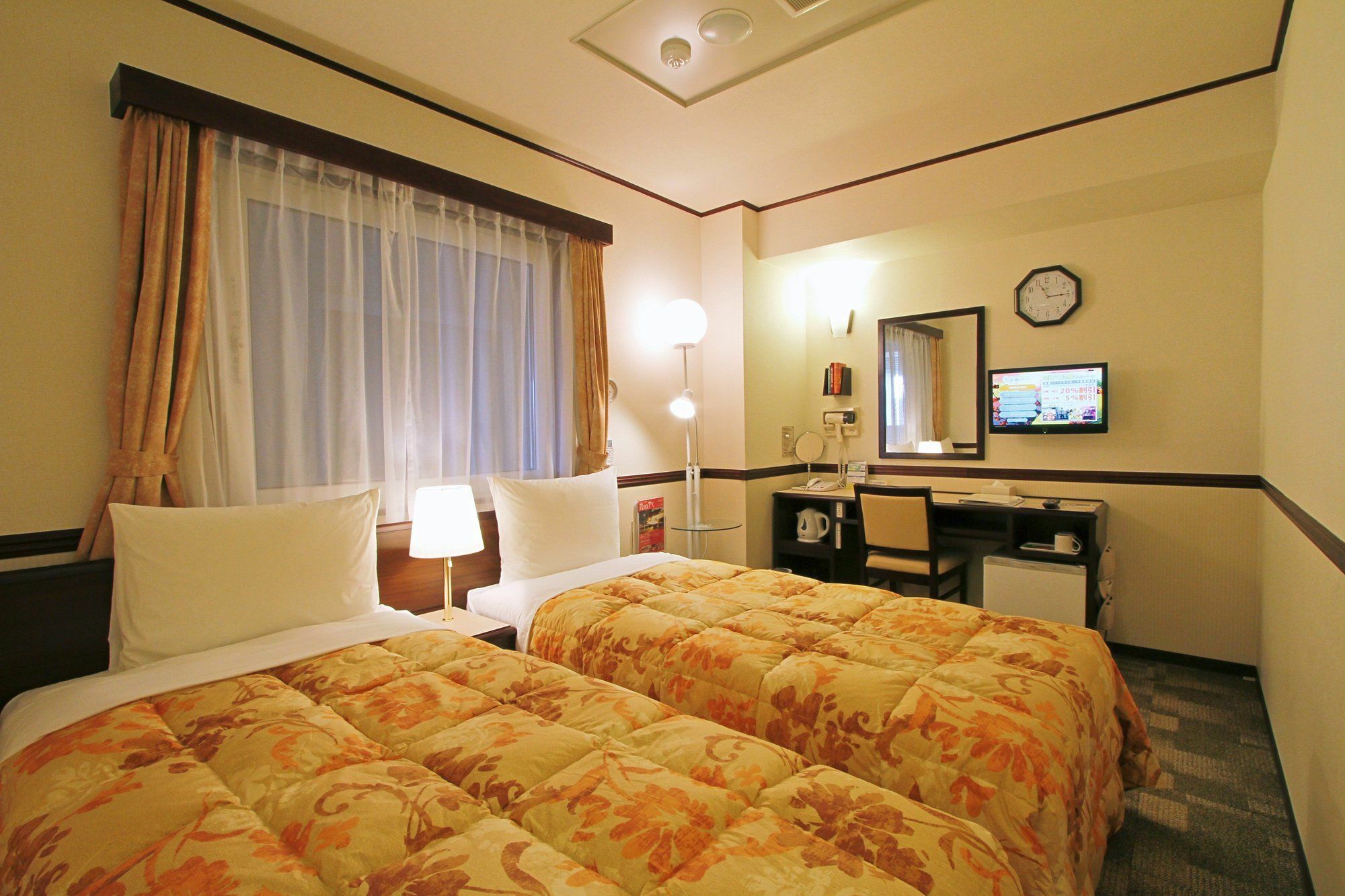 Toyoko Inn Osaka Tsuruhashi Ekimae Bagian luar foto